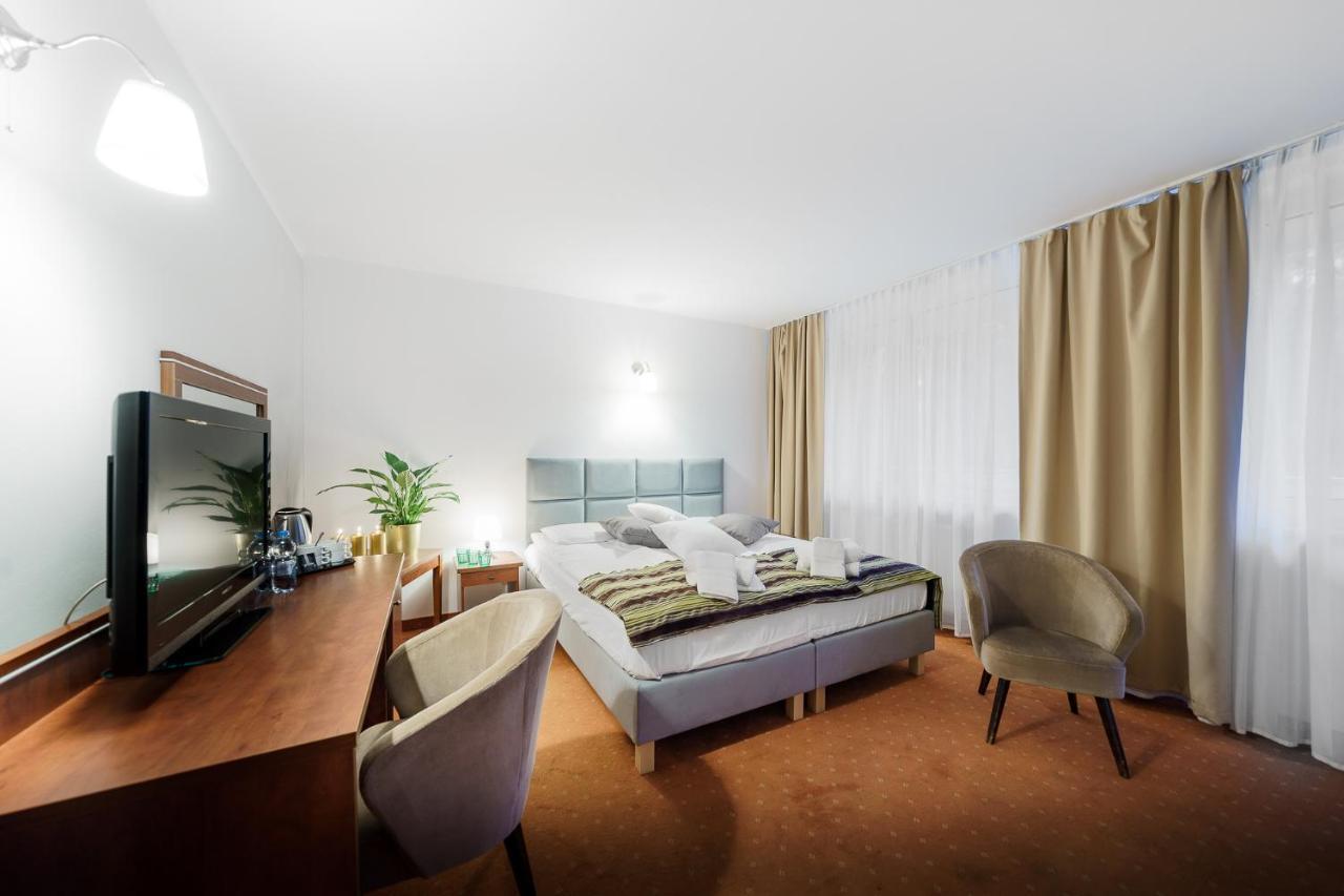 Promenada Zegrze Hotel Białobrzegi Esterno foto