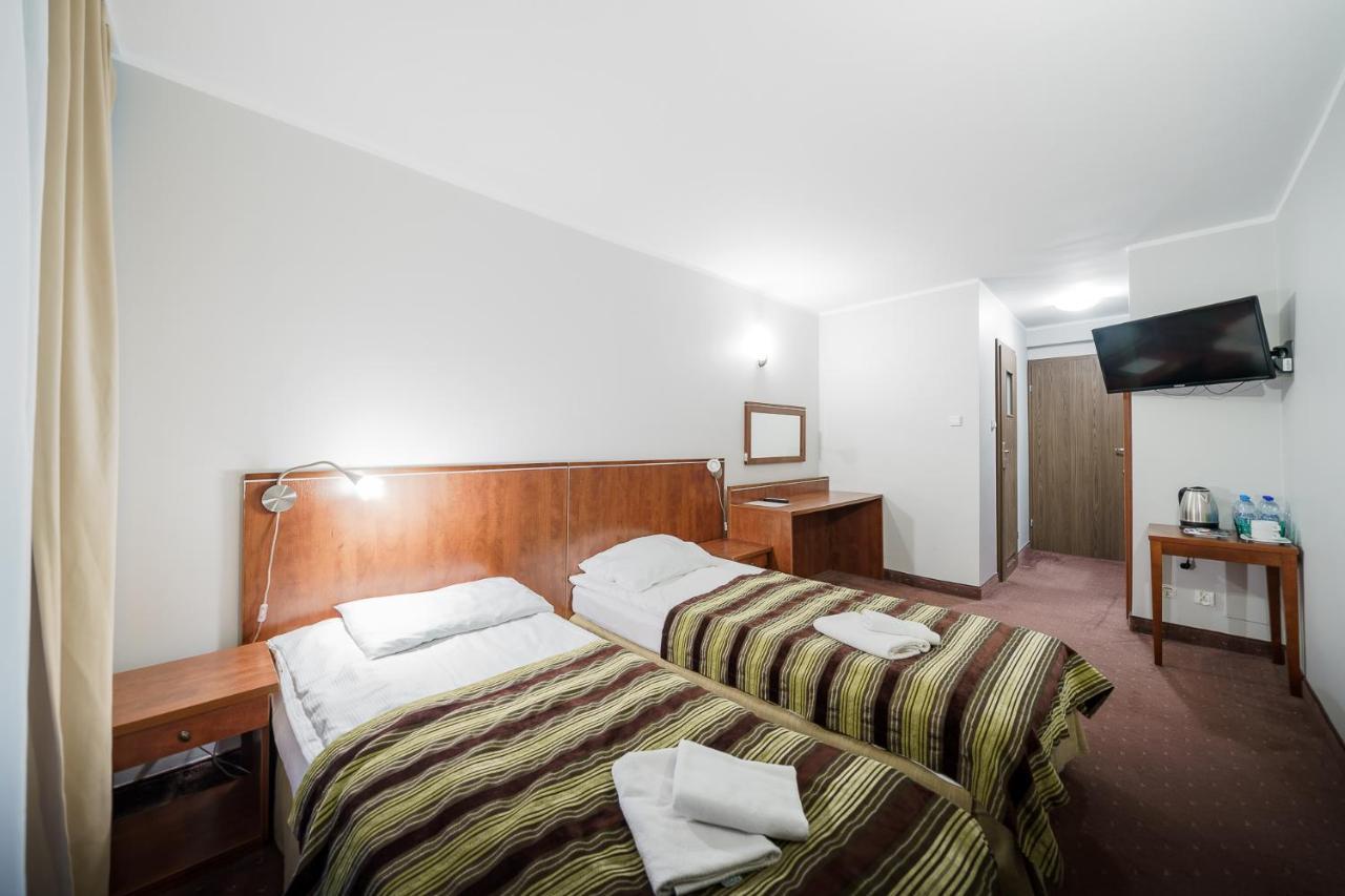 Promenada Zegrze Hotel Białobrzegi Esterno foto
