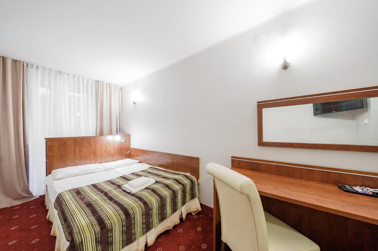 Promenada Zegrze Hotel Białobrzegi Esterno foto