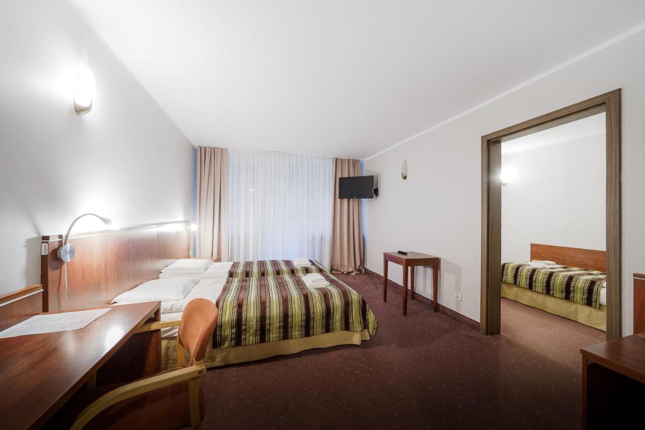 Promenada Zegrze Hotel Białobrzegi Esterno foto
