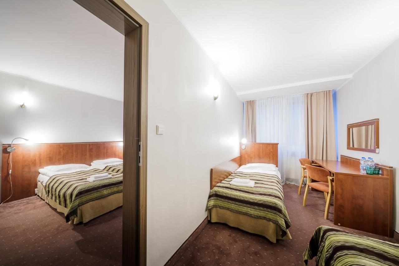 Promenada Zegrze Hotel Białobrzegi Esterno foto