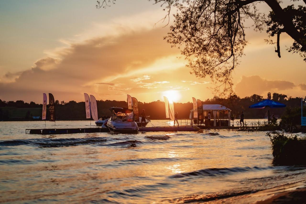 Promenada Zegrze Hotel Białobrzegi Esterno foto