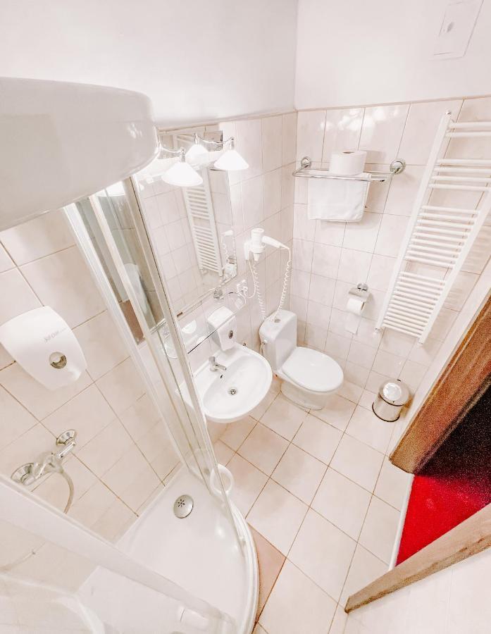 Promenada Zegrze Hotel Białobrzegi Esterno foto