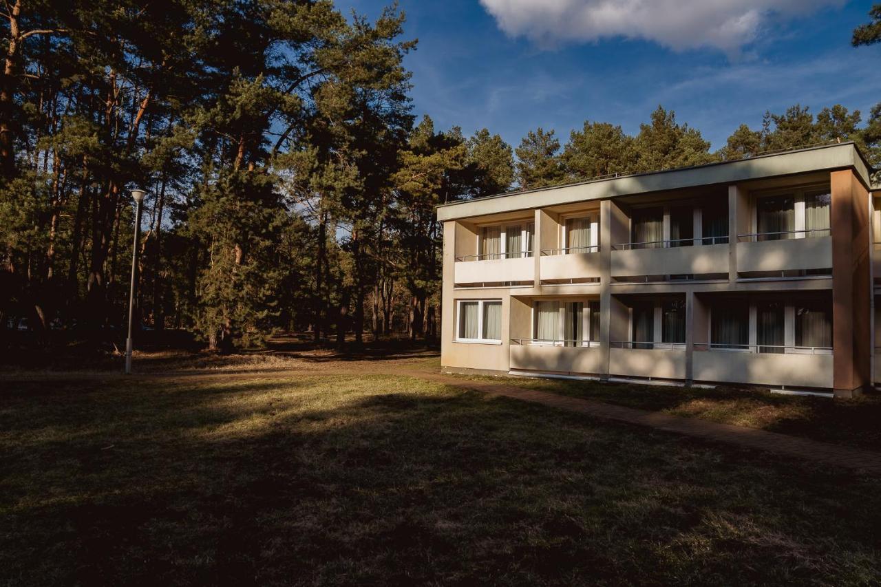 Promenada Zegrze Hotel Białobrzegi Esterno foto