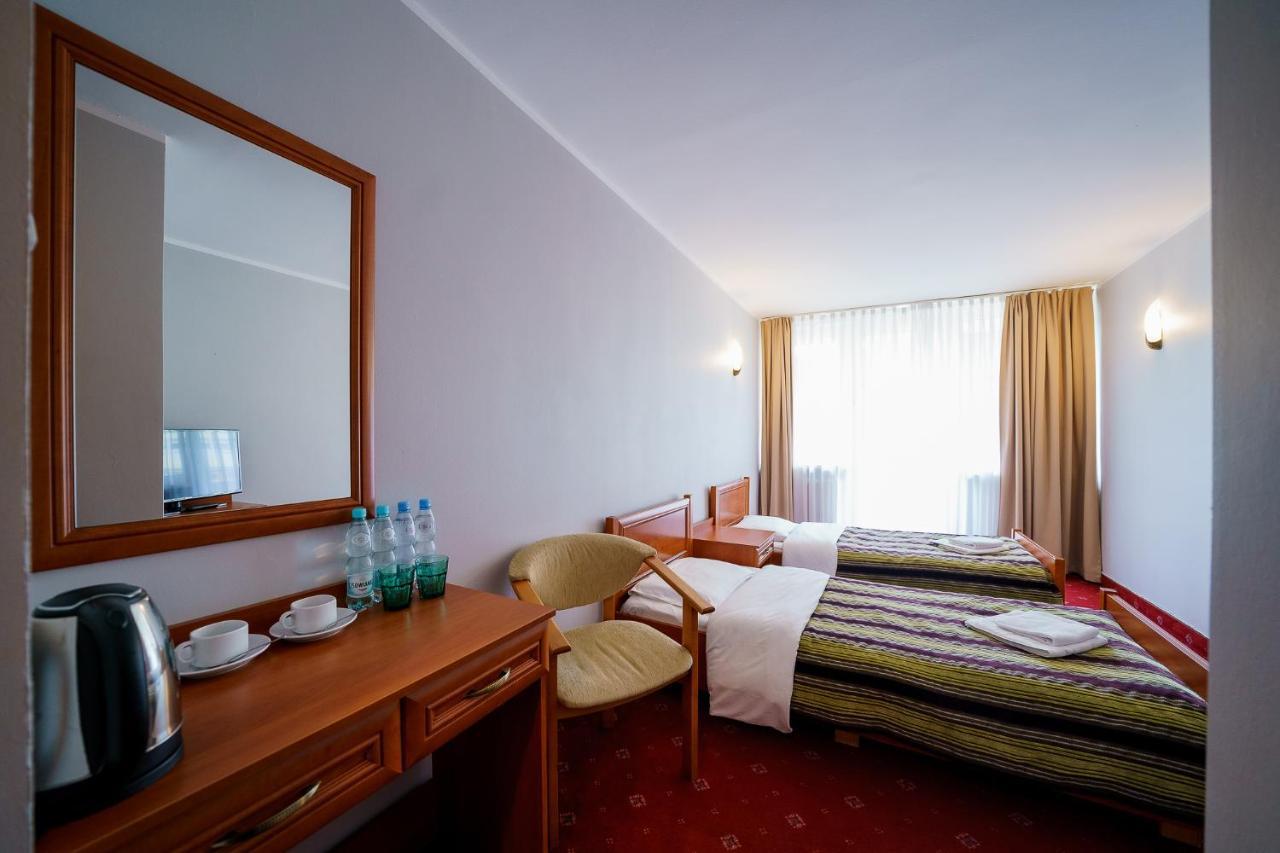 Promenada Zegrze Hotel Białobrzegi Esterno foto